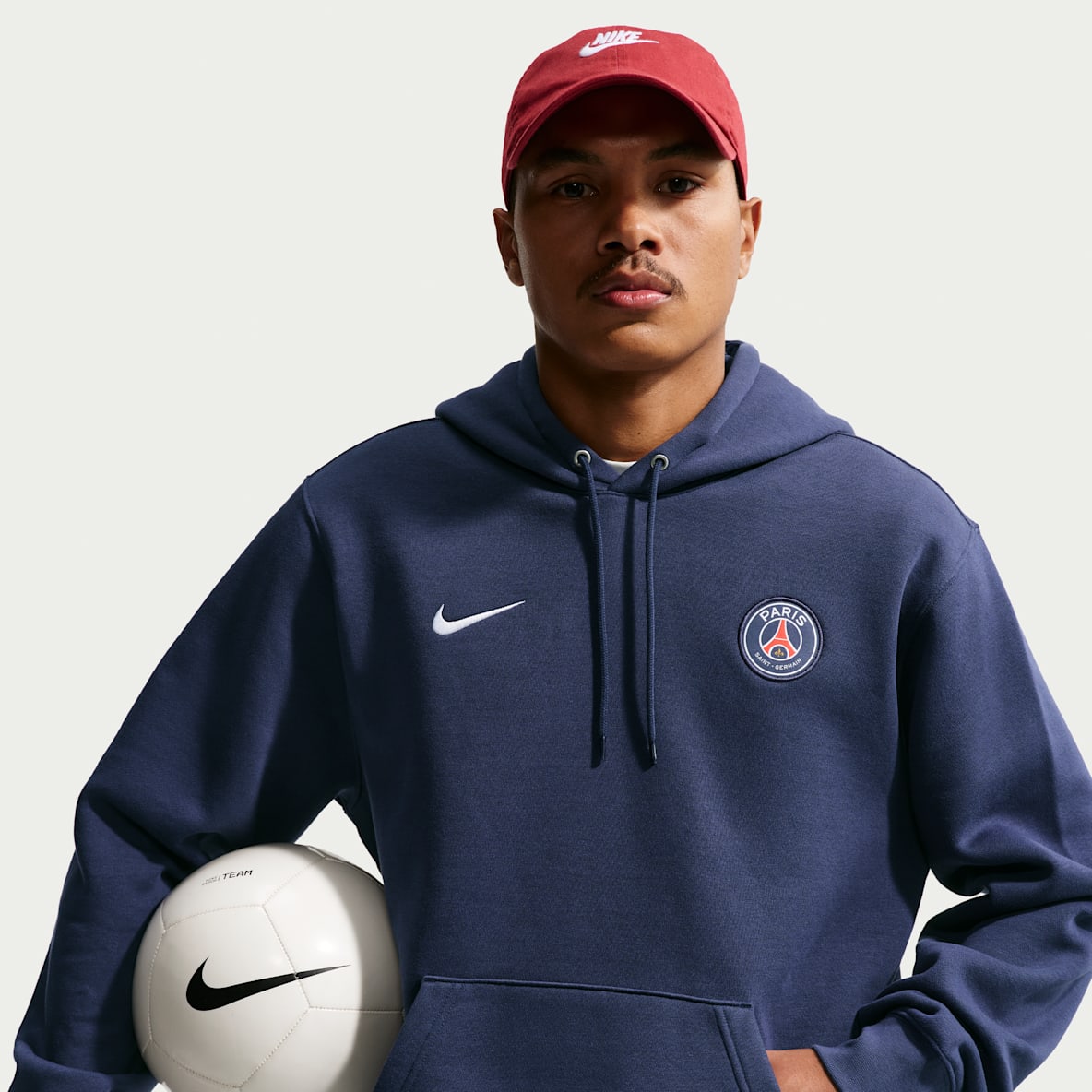 Paris Saint-Germain Club Men's Nike Soccer Pullover Hoodie. Nike.com